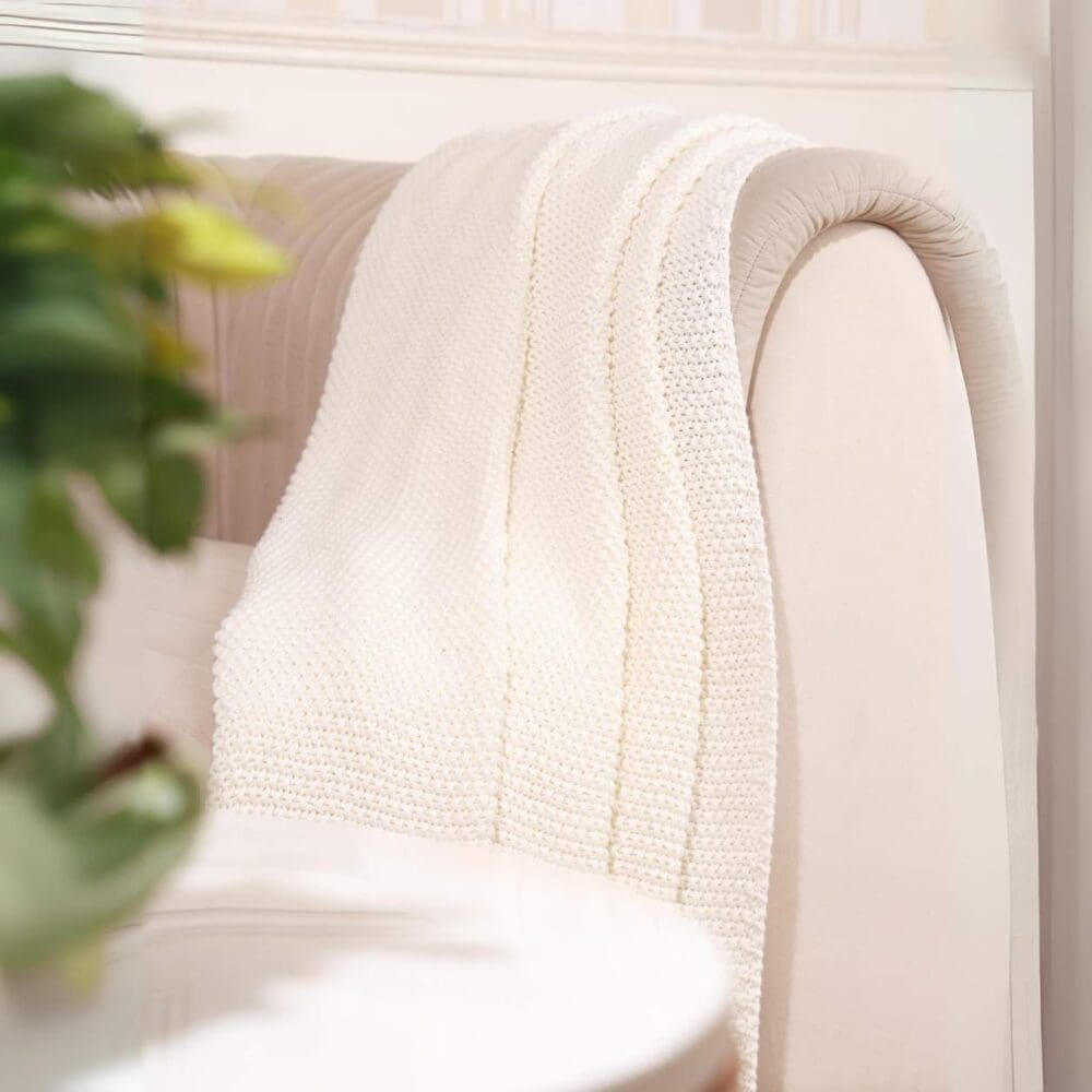 Ivory Chunky Knit Throw - Image 2