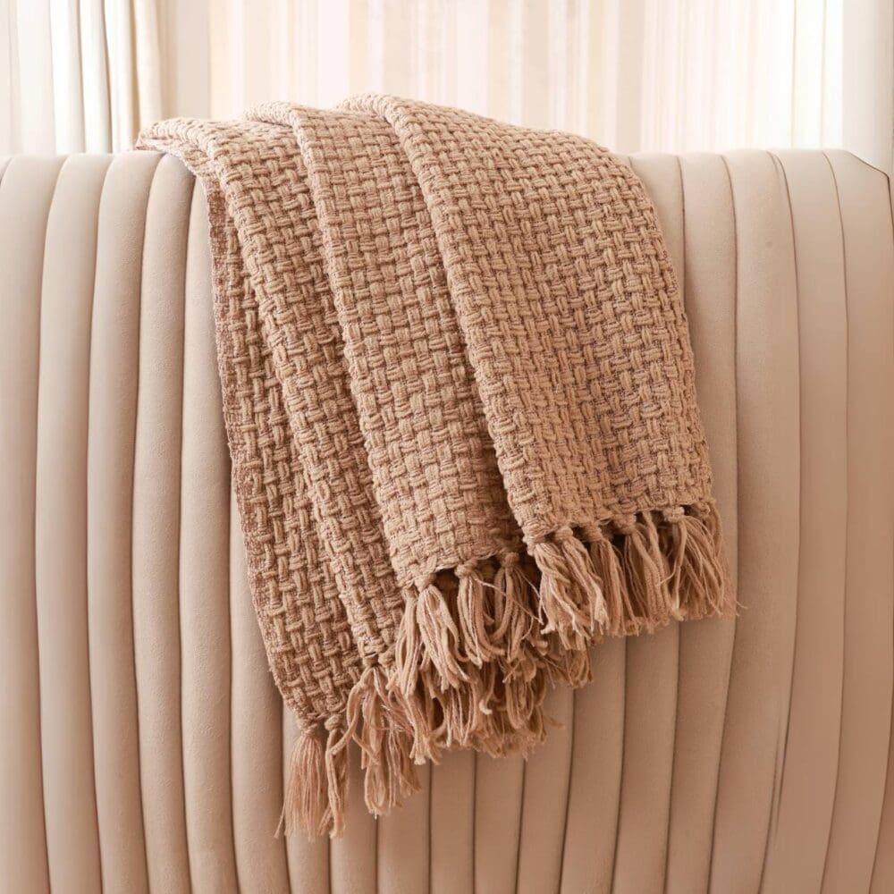 Soft Beige Pattern Throw